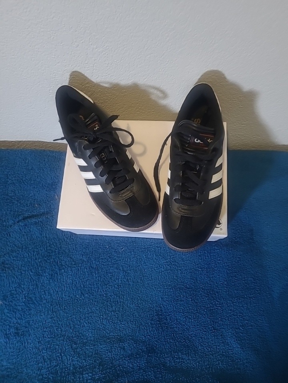Adidas Men’s Black & White Classic Leather Sneakers